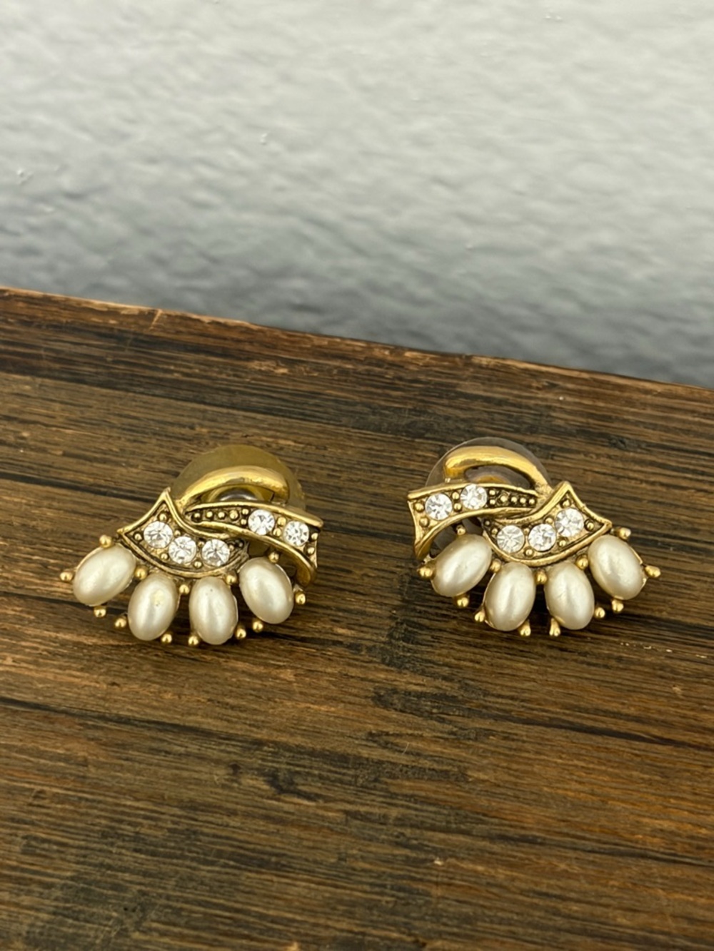 1928 Jewelry Co Vintage Antique Gold Tone Faux Pearls & Diamond Earrings -New